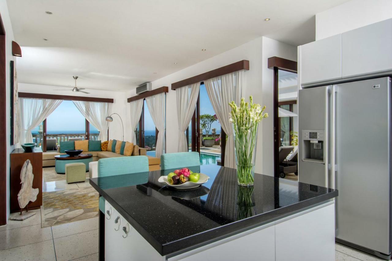 Villa Amanie - Private Villa With Infinity Pool, Stunning Views And Cook ジンバラン エクステリア 写真