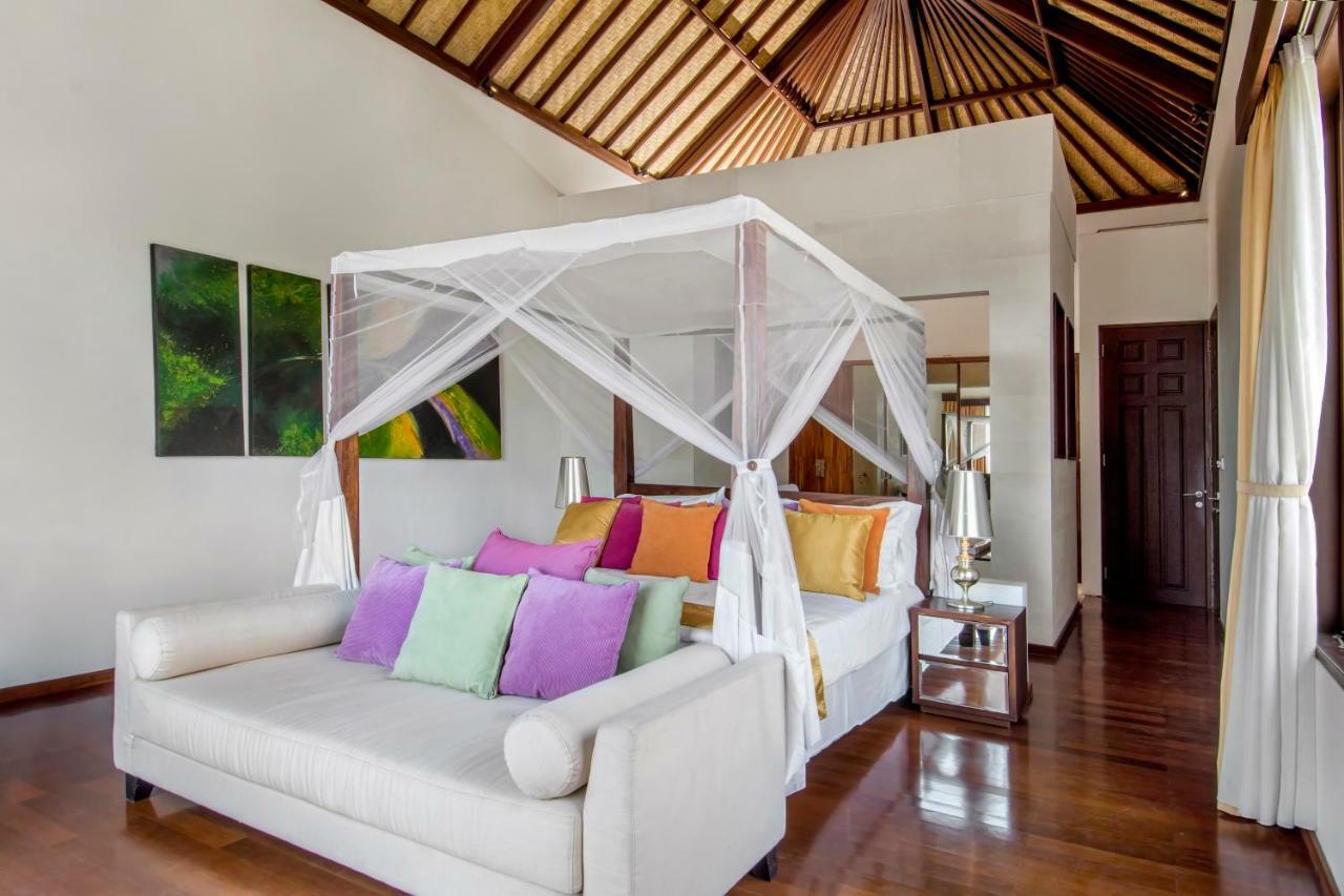 Villa Amanie - Private Villa With Infinity Pool, Stunning Views And Cook ジンバラン エクステリア 写真