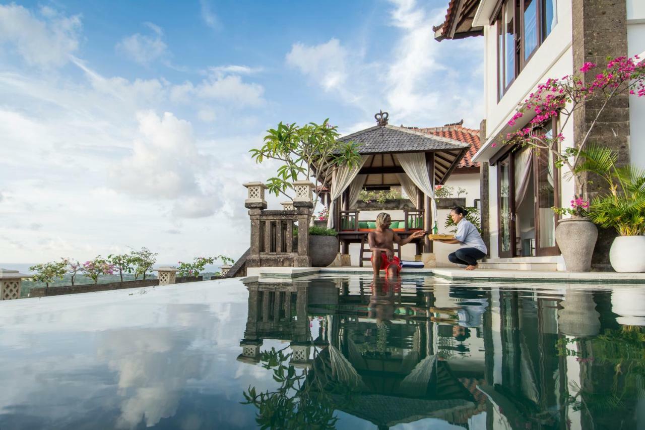 Villa Amanie - Private Villa With Infinity Pool, Stunning Views And Cook ジンバラン エクステリア 写真